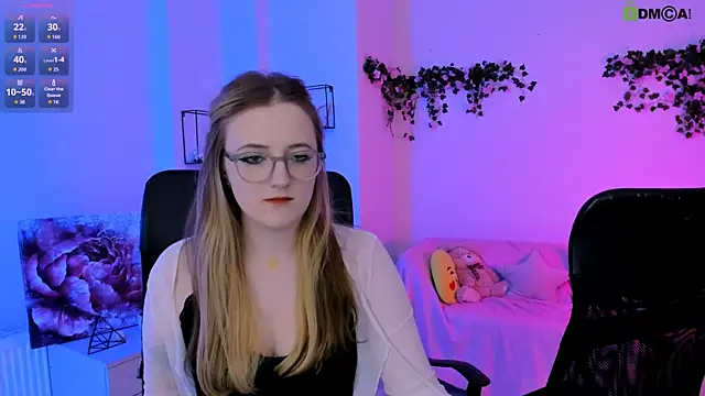 liana_kisses webcam