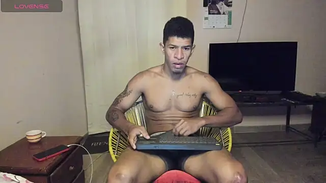 antonio_aguilarx webcam