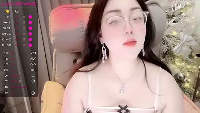 Monica-666888- webcam