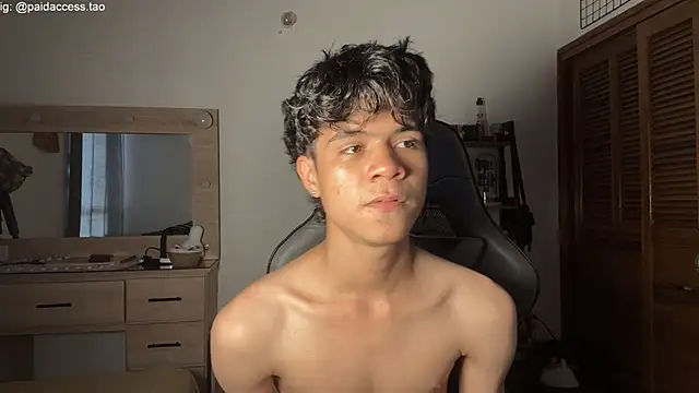 OopsAgain_ webcam