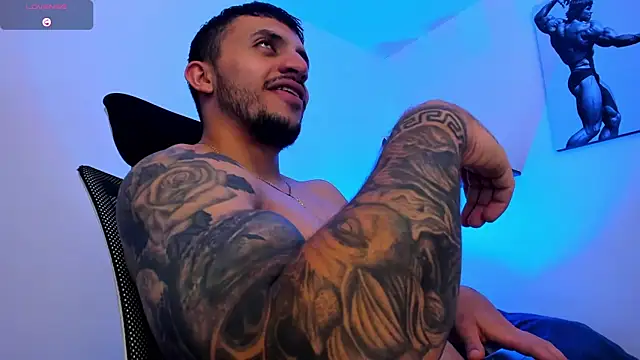 LiamReigns_ webcam