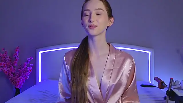MichaelaDelly webcam