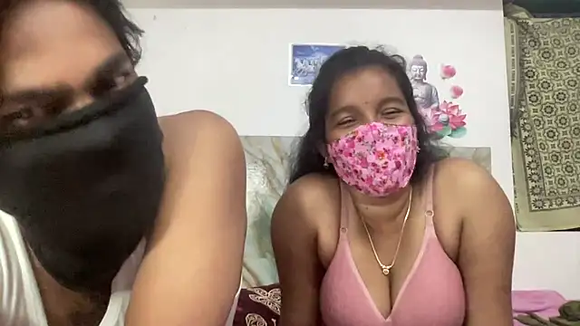TN_IN_Romantic_Couples webcam