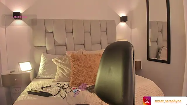 Seraphyne666 webcam