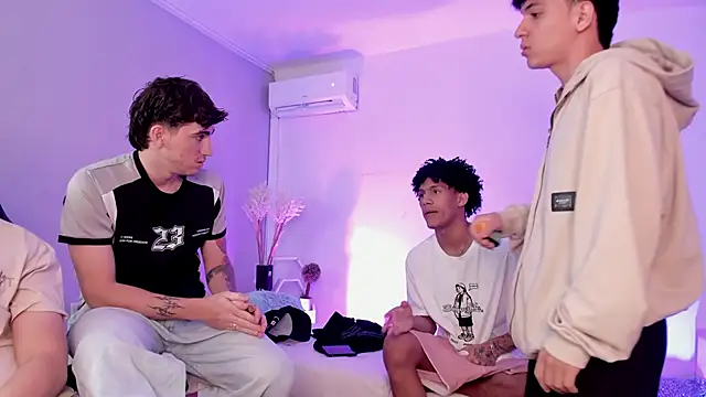 Handsomeboyss19 webcam
