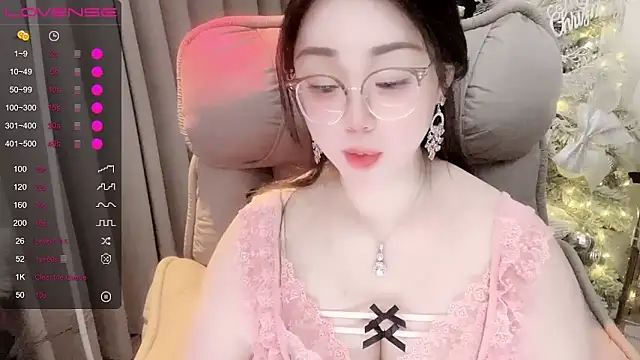 Monica-666888- webcam