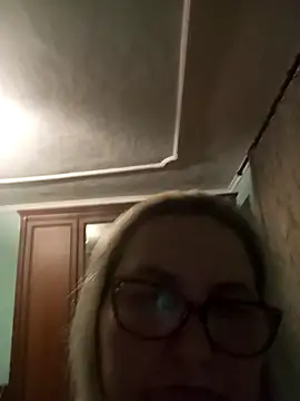 AureliaSky598 webcam