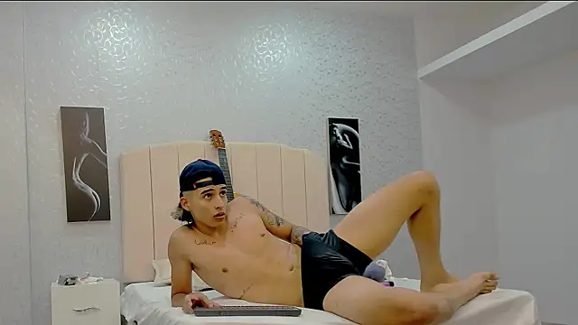 NoahThomson1 webcam