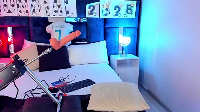 AmmyJones_ webcam