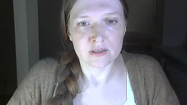 Holistic_woman webcam
