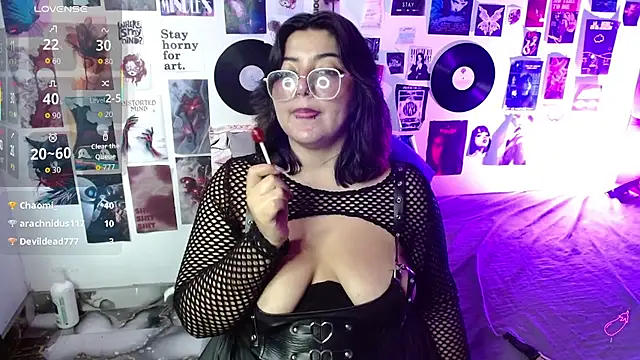 Roxy_f_w webcam
