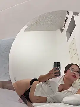 AliciaWhite_nt webcam