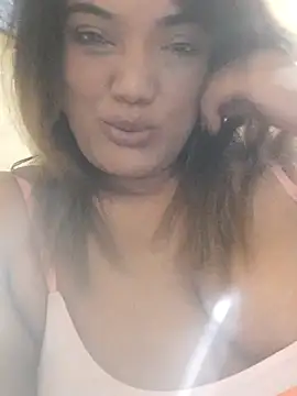 Indianpleasure300 webcam