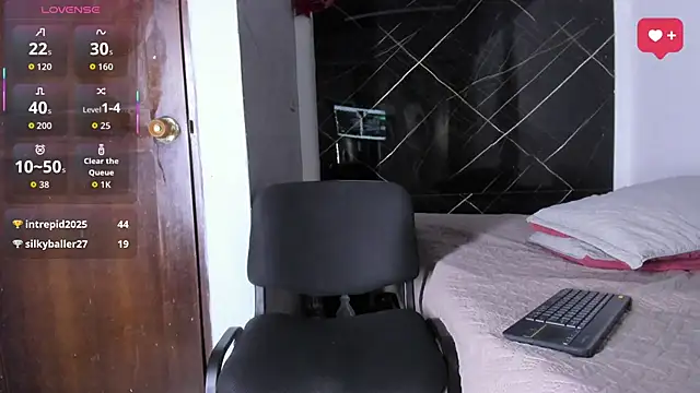Adrian_Wolf webcam