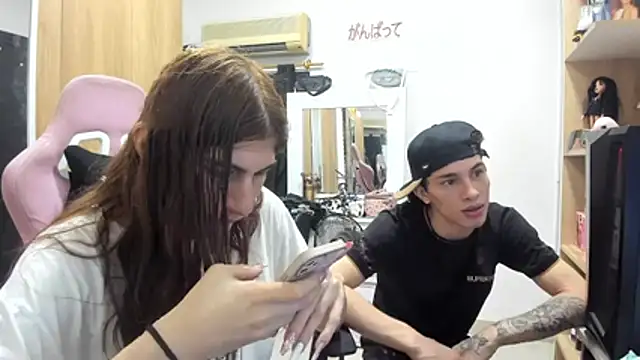 Pride_couple webcam