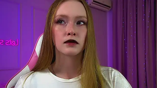 AgataFoxley webcam