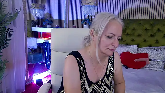LadyTouch webcam
