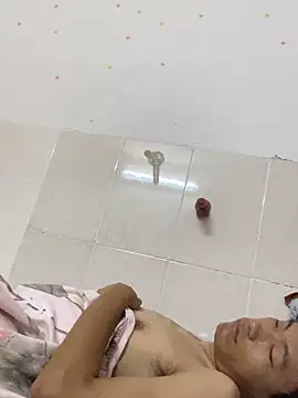 Mr_iphone11 webcam