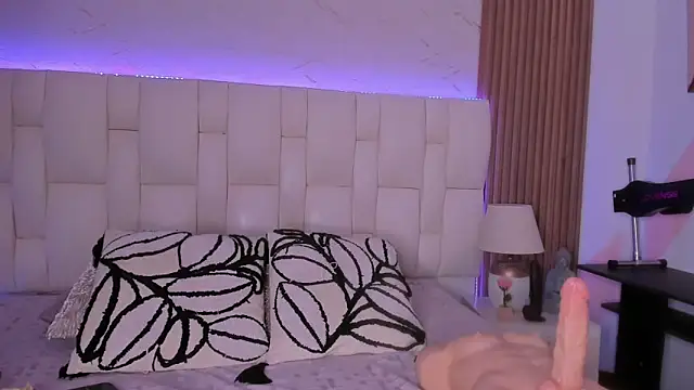isabella_whiithe webcam