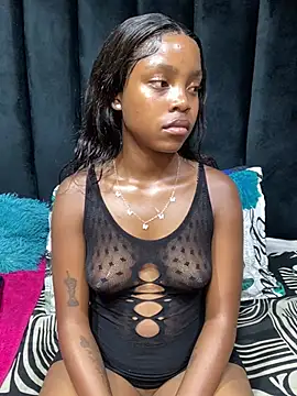 Littlebunny33 webcam
