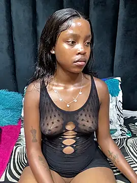 Littlebunny33 webcam