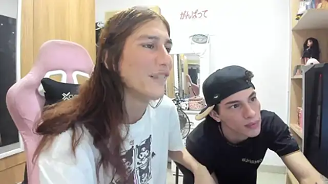 Pride_couple webcam