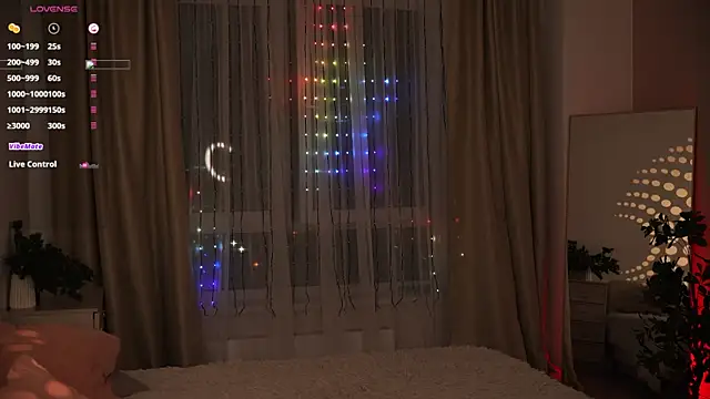 ossiecrews's live room