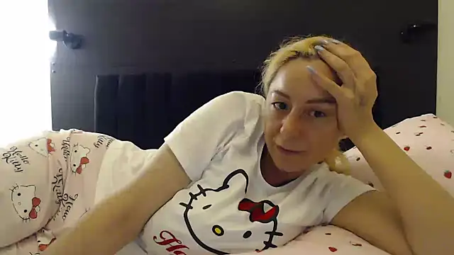 _karolynesyera_ webcam