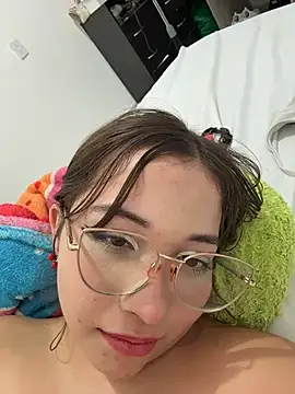 AliciaWhite_nt webcam