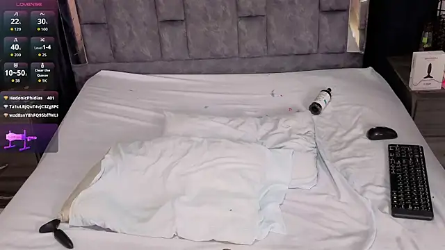 LeoMonnroe webcam