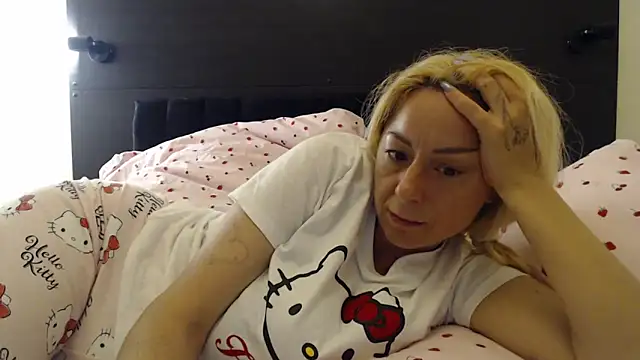 _karolynesyera_ webcam