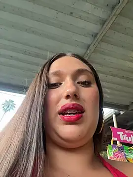 naughty-samanta- (F teen) - Pulling out breasts and sucking in publi