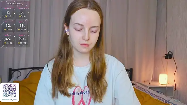 bae_cake_ (F young) - lotion on my booty