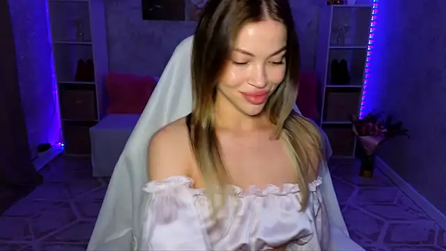 EmmyMills webcam