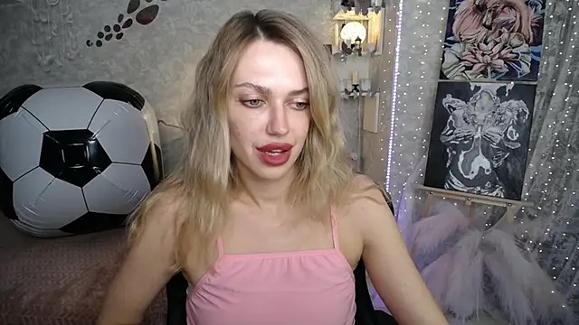 NickyAdamidi webcam