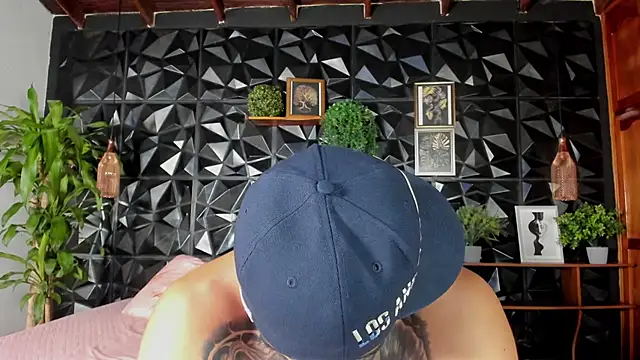 elliot_colton webcam