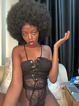 Bella_kiki webcam
