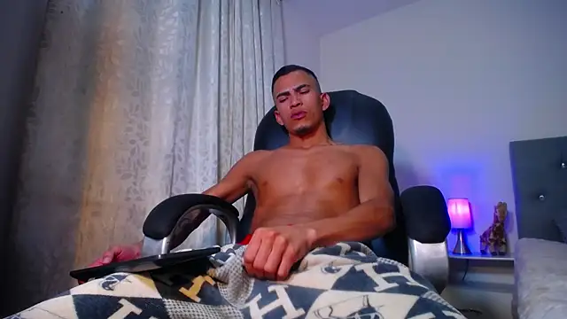TOMBOYSEXX webcam
