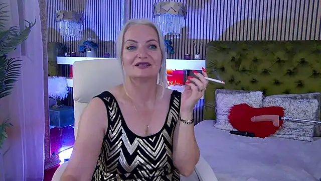 LadyTouch live cam on StripChat