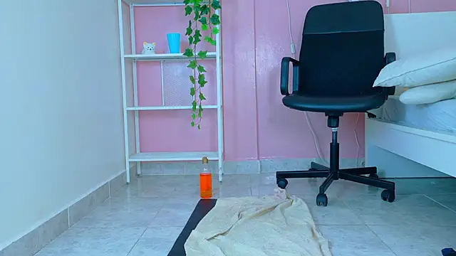 SeleneGibson__ webcam
