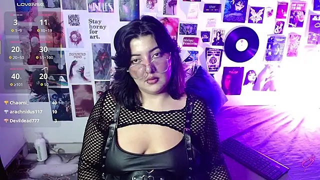 Roxy_f_w webcam
