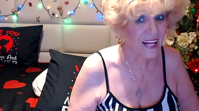 HappyWomanOn