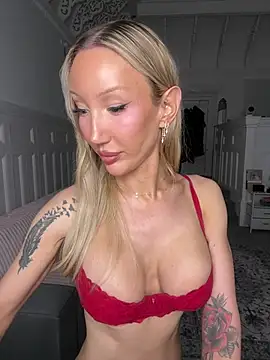 Model: Allana29
