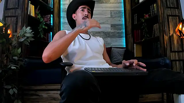 Donovan_Desmond webcam