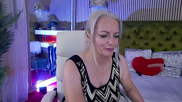 LadyTouch webcam