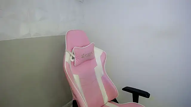 AAA_WHITE webcam