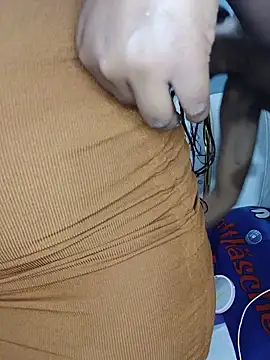 prettysuri22 webcam
