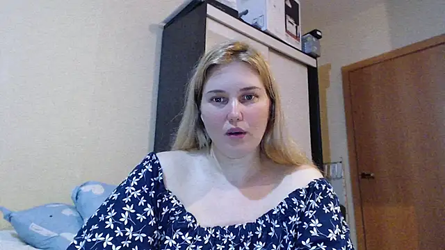 mmmPinUpGirl webcam