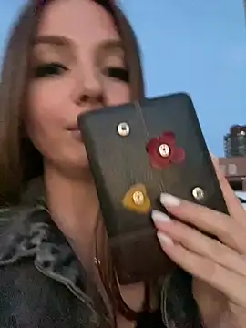 KrisMagnoly webcam