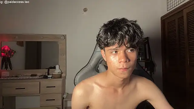 OopsAgain_ webcam